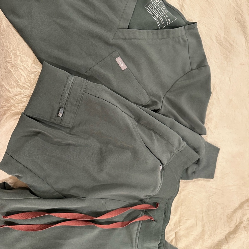 Bonsai scrub jogger set